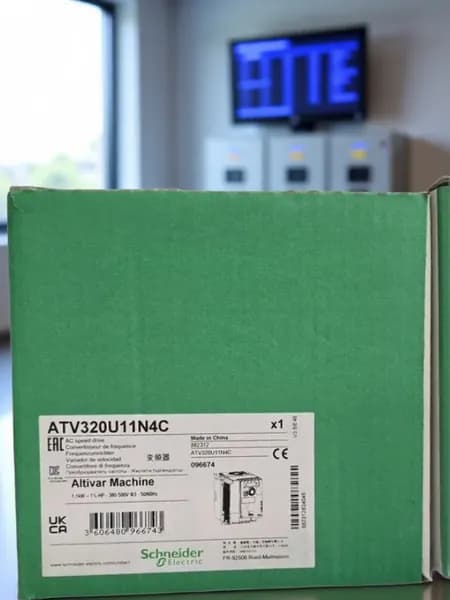 ATV320U11N4C Преобразователь частоты, серия ATV320, 1,1 кВт, 3 А, перегрузка 150%, 380B