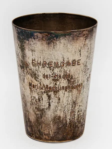 Стакан, 1970-е годы, Европа; мельхиор, серебрение; 200 мл.