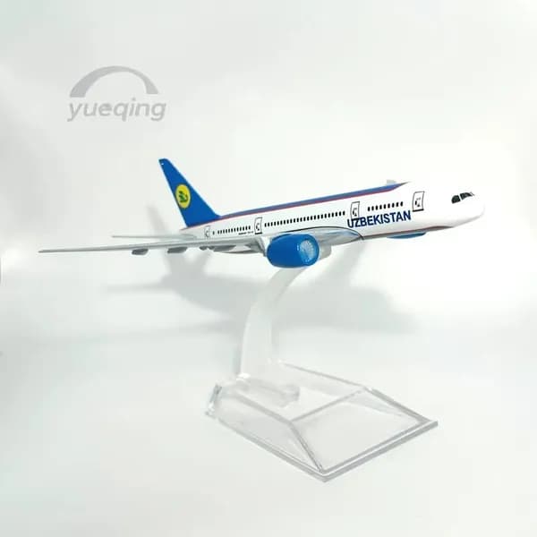 Металлическая модель самолета Uzbekistan Airways