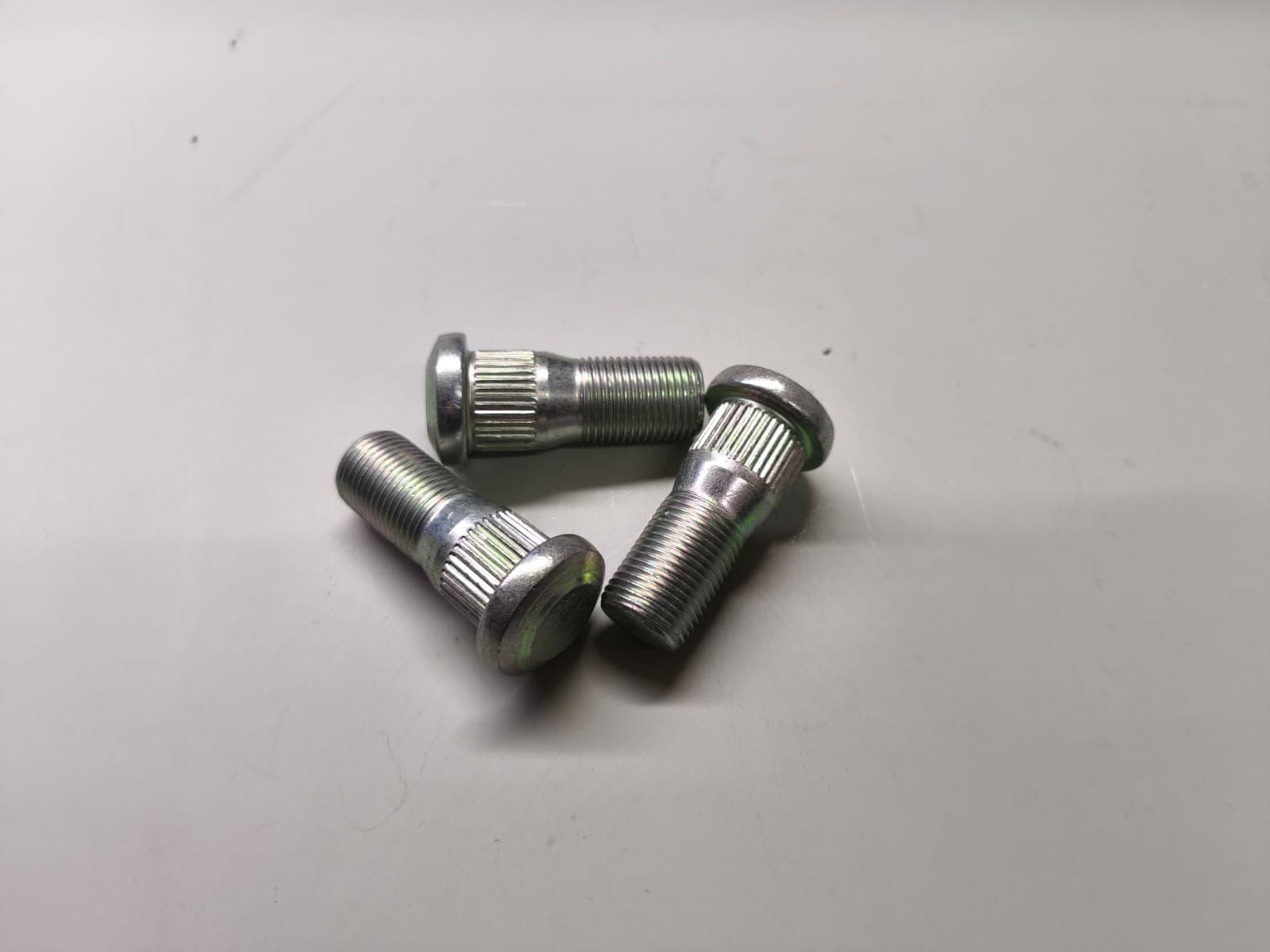 Шпилька колеса ГАЗЕЛЬ, передняя, 18*46, оригинал