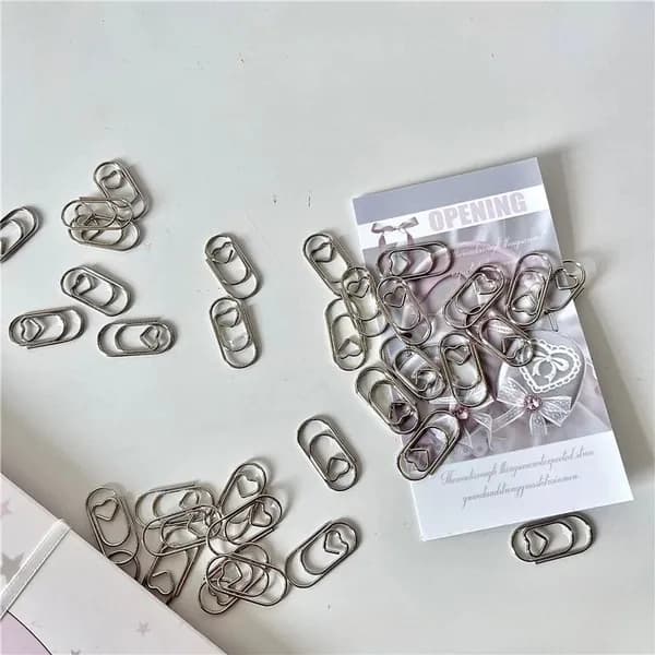 Серебряная скрепка для бумаги "любовь"