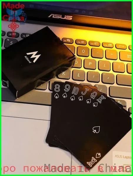 Пластиковые игральные карты, в колоде 54