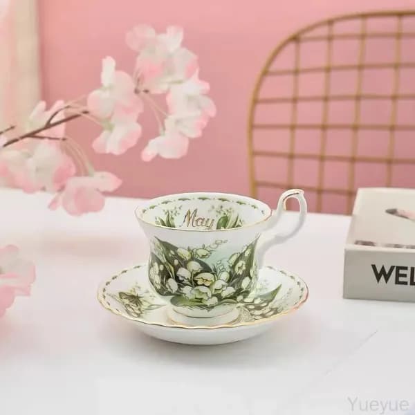 Чайная пара Royal Albert костяной фарфор Ландыш