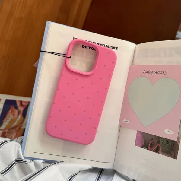 Силиконовый чехол для iPhone 11 Pro Max с сердечками, розовый