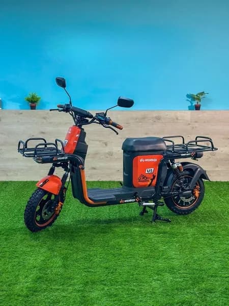 Электроскутер Wenbox U5 240W, 60V/30AH, железо-фосфатный аккумулятор (LiFePo4)