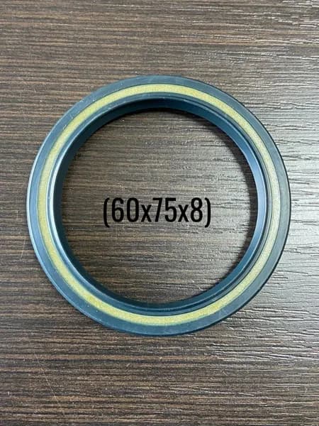 Сальник вала КПП Carraro (60х75х8) для Case 570-580, New Holland B90-115, Komatsu WB93-97, Terex 815-970, Volvo BL61-71