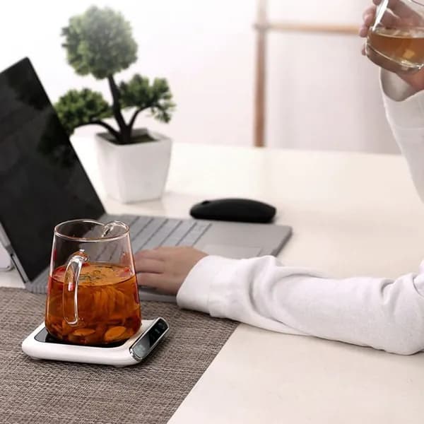 USB-подогреватель для чашек с регулировкой температуры на трёх уровнях, поддержка постоянной температуры 55 C и напоминание о приёме воды