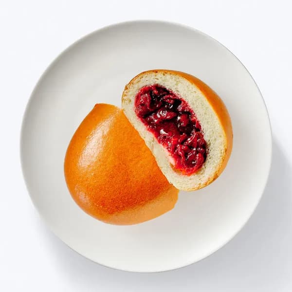 Пирожок с вишней, 90 г, Ozon fresh