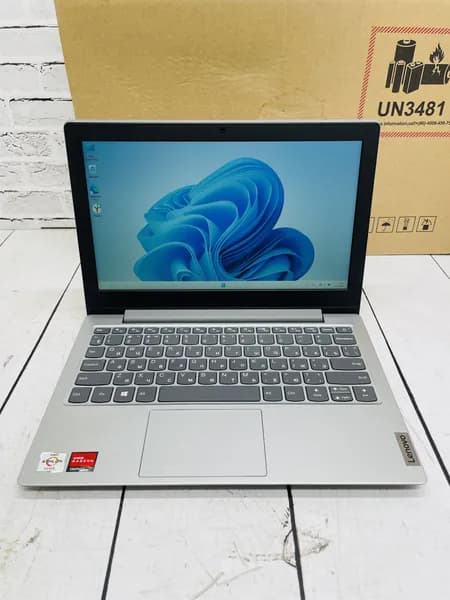 Lenovo IdeaPad 1, AMD Athlon 3050e, AMD Radeon Graphics Ноутбук 11", RAM 4 ГБ, SSD 120 ГБ, Windows Pro, Русская раскладка