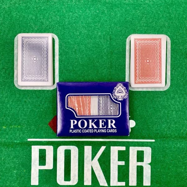 Набор игральных карт "Poker", цвет рубашки: красный и синий / Товары для настольных игр / Карты игральные с пластиковым покрытием и гладкой поверхностью