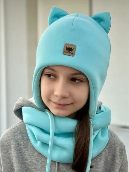 Зимняя шапка со снудом