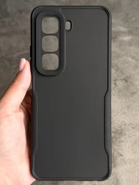 Чехол на Infinix Hot 50 матовый нескользящий силиконовый