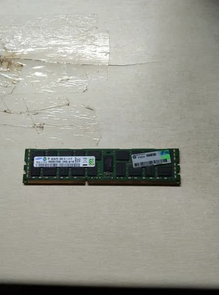 Оперативная память Оперативная память M39385170GB0 - CH909 M1148 4гб DDR3, 1 x 4 ГБ (M39385170GB0 - CH909 M1148 4гб)