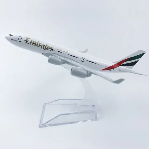 Металлическая модель самолета Airbus 340 Emirates / Эмирейтс Аирбас / авиация