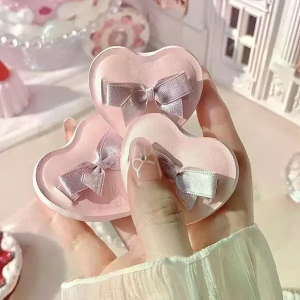 Flower Knows Пуховка для пудры Heart