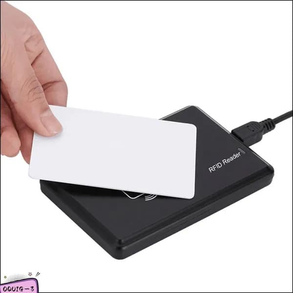 Считыватель RFID-карт