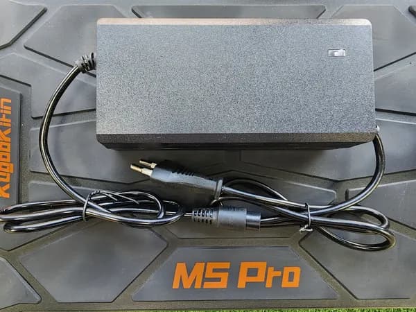 Зарядное устройство Kugoo M5 pro (54.6) -2.5/3.0 amp., для электросамоката Kugoo /M5/M5 Pro