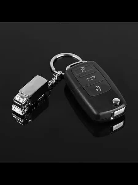 Брелок для автомобильных ключей Cartage грузовик хром