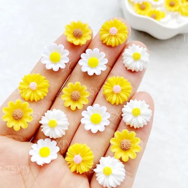 50pcs мини - подсолнухи DIY маникюр аксессуары