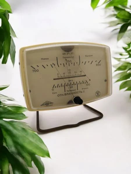 Винтажная домашняя метеостанция (барометр, гигрометр, термометр), СССР.