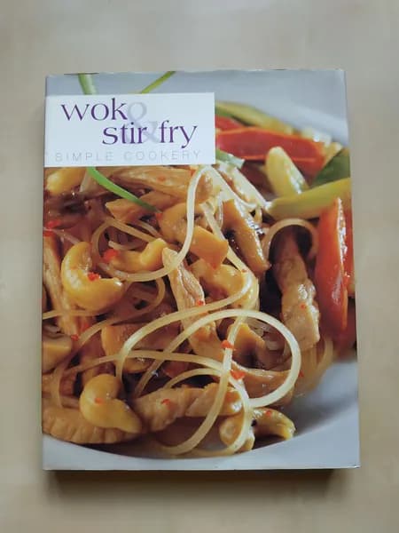 Кулинарная книга Wok & Stir Fry Simple Cookery