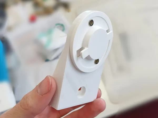 Камера Tapo C200 / C210 TP-Link - Настенное крепление
