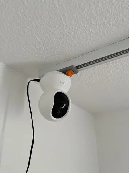 Крепление камеры Tapo C200/C210 для системы трекового освещения