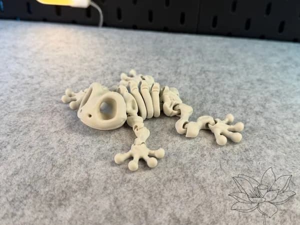 Фигурка лягушки с подвижными суставами, 12 см, белая, PLA