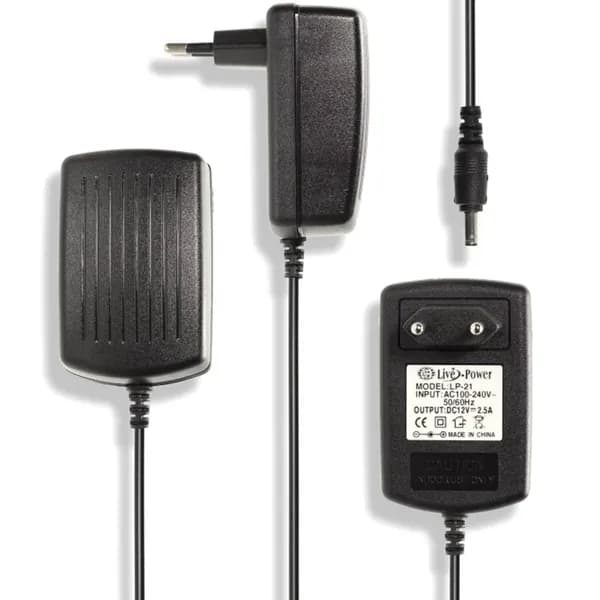 Универсальный блок питания для приемника, питание от сети 220В, 12V/2,5A, шнур 1 м, штекер 5,5*2.5 мм (для ресивера, приставок Т2, видеонаблюдения, световых лент и т.д.)