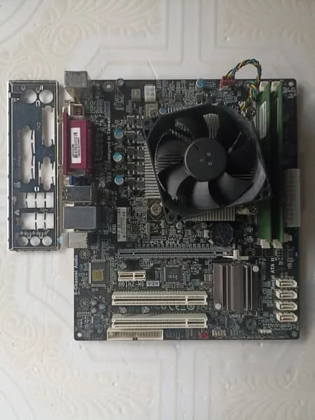 ECS (ELITEGROUP) H61H2-M6 V:2.0 +CPU Celeron(R) 530 + 4Gb +кулер +задняя планка, LGA 1155, DDR3, Материнская плата