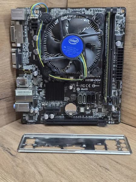 Материнская плата ASRock H81M-DG4 (LGA 1150 комплект) + процессор + кулер. Товар уцененный