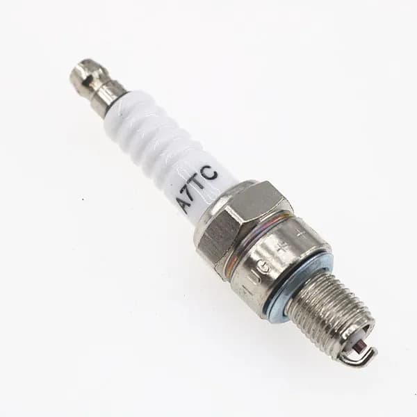 Свеча зажигания арт. B7TC /E6TC/F7TC/ F5TC/CR8E, 2 шт.