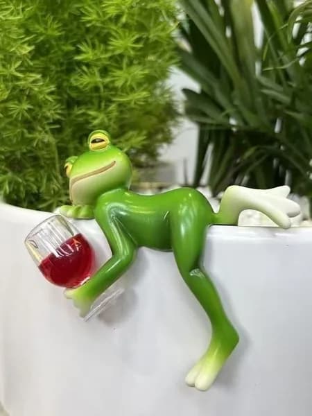 Фигурка садовая