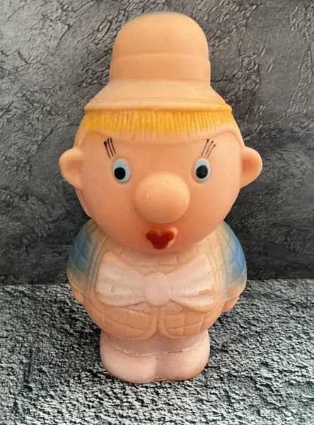 Винтажная резиновая игрушка СССР Мальчик #8