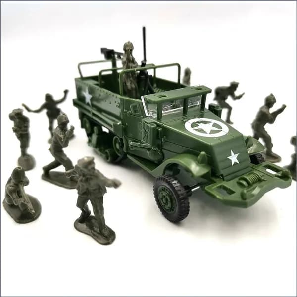 Сборная модель Полугусеничный бронетранспортер M3 A1 1:72 ,Раздайте 5 солдат