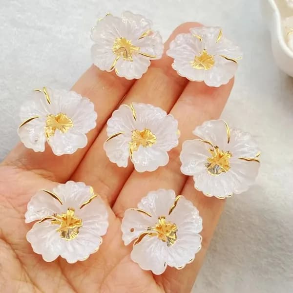 10pcs Цветы, с отверстиями, декоративные ювелирные аксессуары