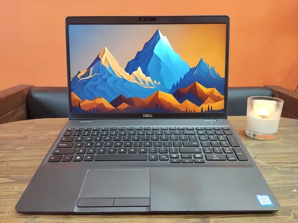 Dell Ноутбук 15.6", Intel Core i5-8265U, RAM 16 ГБ, SSD 256 ГБ, Intel UHD Graphics 620, Windows Pro, серый, темно-серый, Русская раскладка
