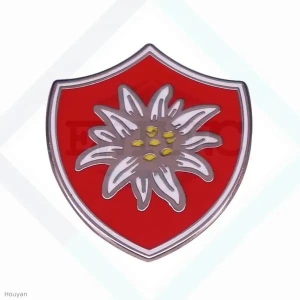 Серебряный значок с гербом для украшения