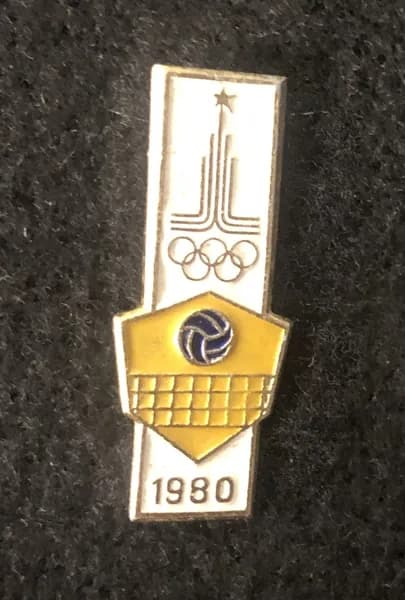 Значок СССР. Олимпийские игры в Москве(1980 год). Виды спорта. Волейбол(значок из комплекта)
