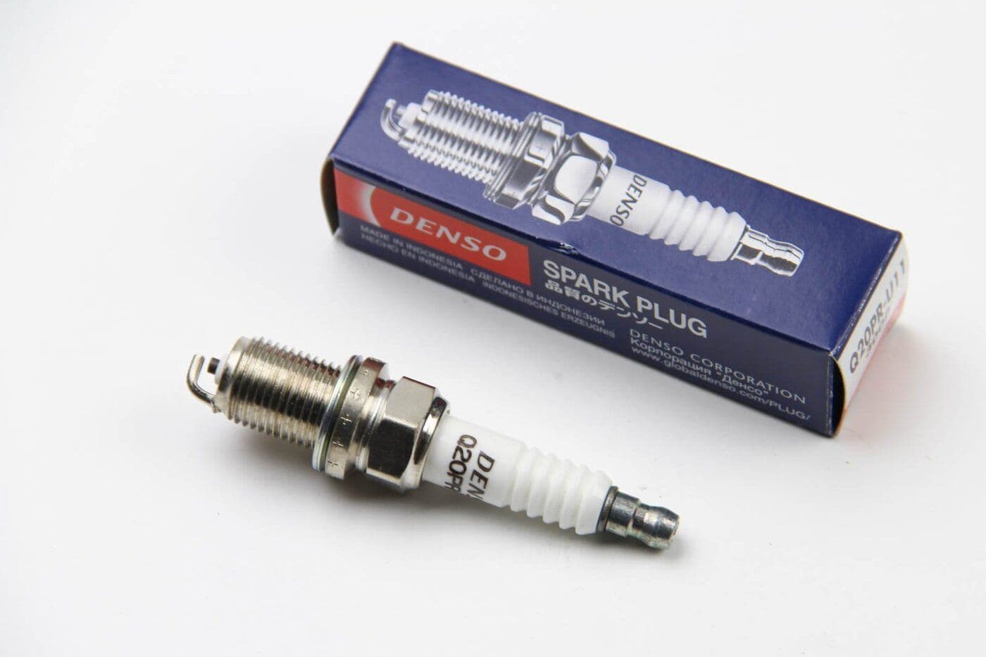DENSO Свеча зажигания арт. Q20PRU11, 1 шт.
