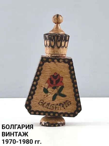 Винтажный флакон для духов "Страна роз". Дерево. Болгария, 1970-1980 гг.