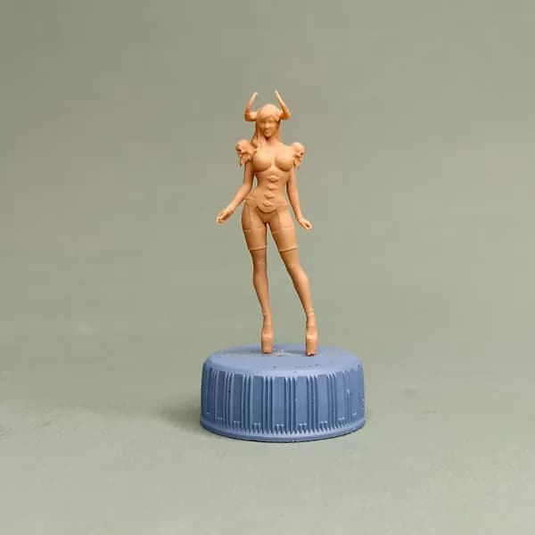 Демонесса. Фигурка 1:43.