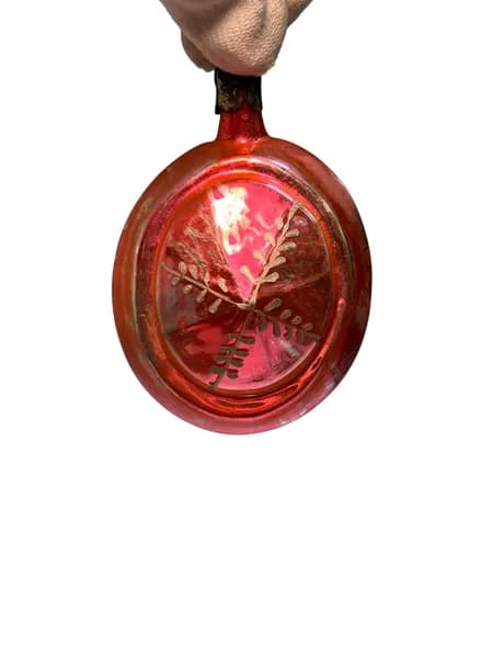 Советская винтажная елочная игрушка, Медальон. Сделано в СССР.