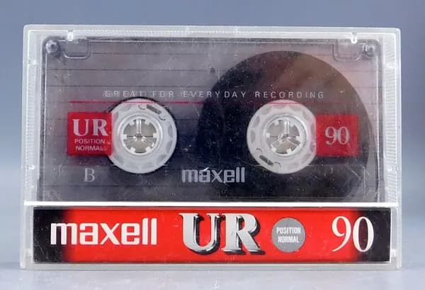 Винтаж Аудиокассета Maxell UR 90 Japan с записью