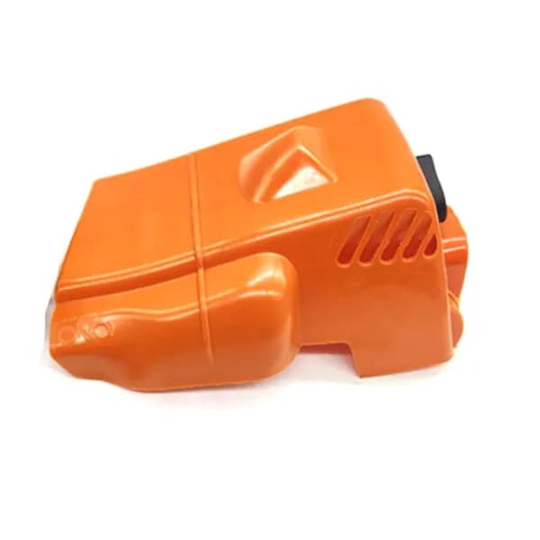 Крышка верхнего кожуха цилиндра для бензопил Stihl 017/018 MS170/MS180, защищает воздушный фильтр, выполнена из лёгкого прочного пластика.