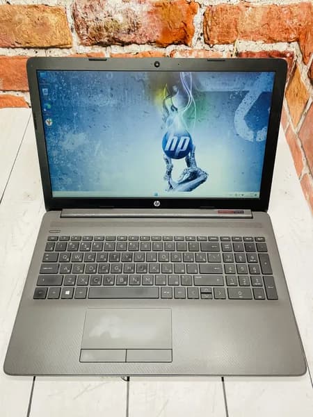 HP 255 G7, AMD Ryzen 3 3200U, AMD Radeon Vega 3 Ноутбук 15.6", RAM 4 ГБ, SSD 256 ГБ, Windows Pro, Русская раскладка