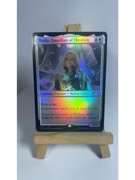 Высококачественная игровая карта Magic The Gathering, подходящая для семейных и дружеских посиделок, поставляется в прозрачном наборе.