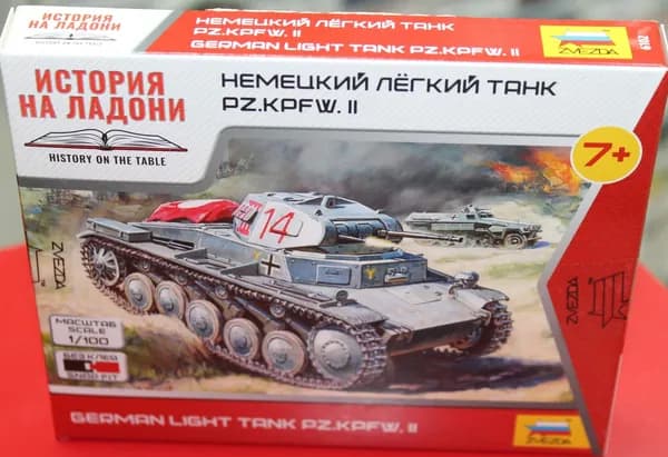 Сборная модель танка 1:100 Звезда 6102 Немецкий танк Т-II Сборка без клея