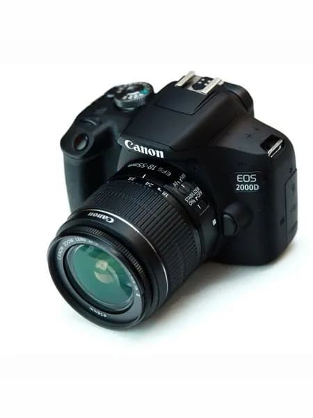 Фотоаппарат Canon EOS 2000D Travel Kit 18-55 III + сумка треуголка + 32GB