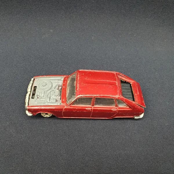 Машинка винтажная, СССР. Металлическая модель Renault 16 TX, красный легковой хетчбэк